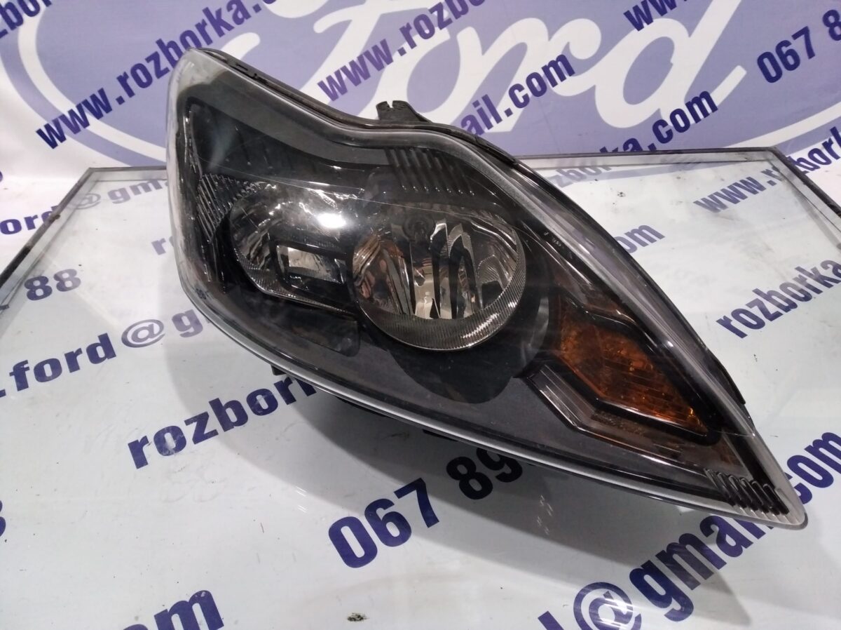 Фара передня права FORD Focus MK2 08-11 8M5113100AE