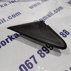 Накладка крила переднього лівого FORD Focus MK2 08-11 4m51a16004ae