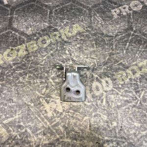 Верхня петля передніх дверей Ford Fiesta MK6 02-08