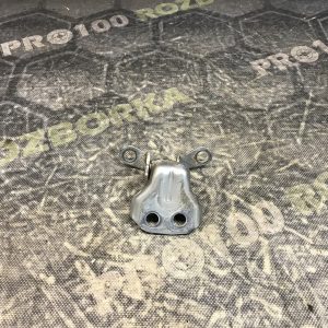 Петля дверей передніх Ford Fiesta MK6 02-08