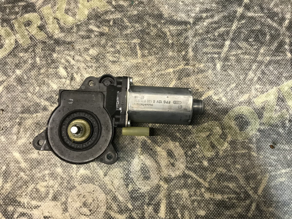 Моторчик склопідйомика Ford Fiesta MK6 02-08 - Зображення 3