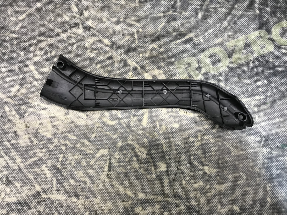 Накладка ручки дверей внутрішня права Ford Fiesta MK6 02-08 - Зображення 3