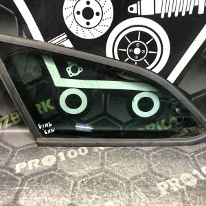 Скло кузова ліве заднє універсал FORD Focus MK3 (11-18)