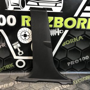 Накладка стійки середньої ліва Focus MK3 (11-14)