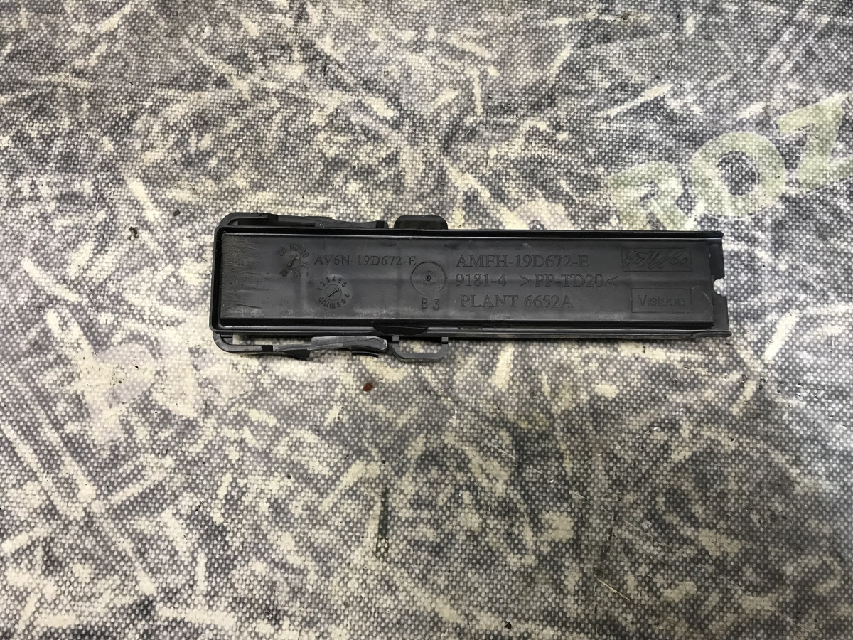 Кришка фільтра салону FORD Focus MK3 (11-14) - Зображення 2