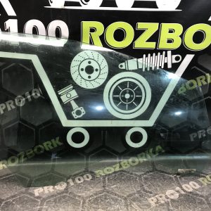 Бічне скло право перід  Ford Kuga Mk1 (08-12)