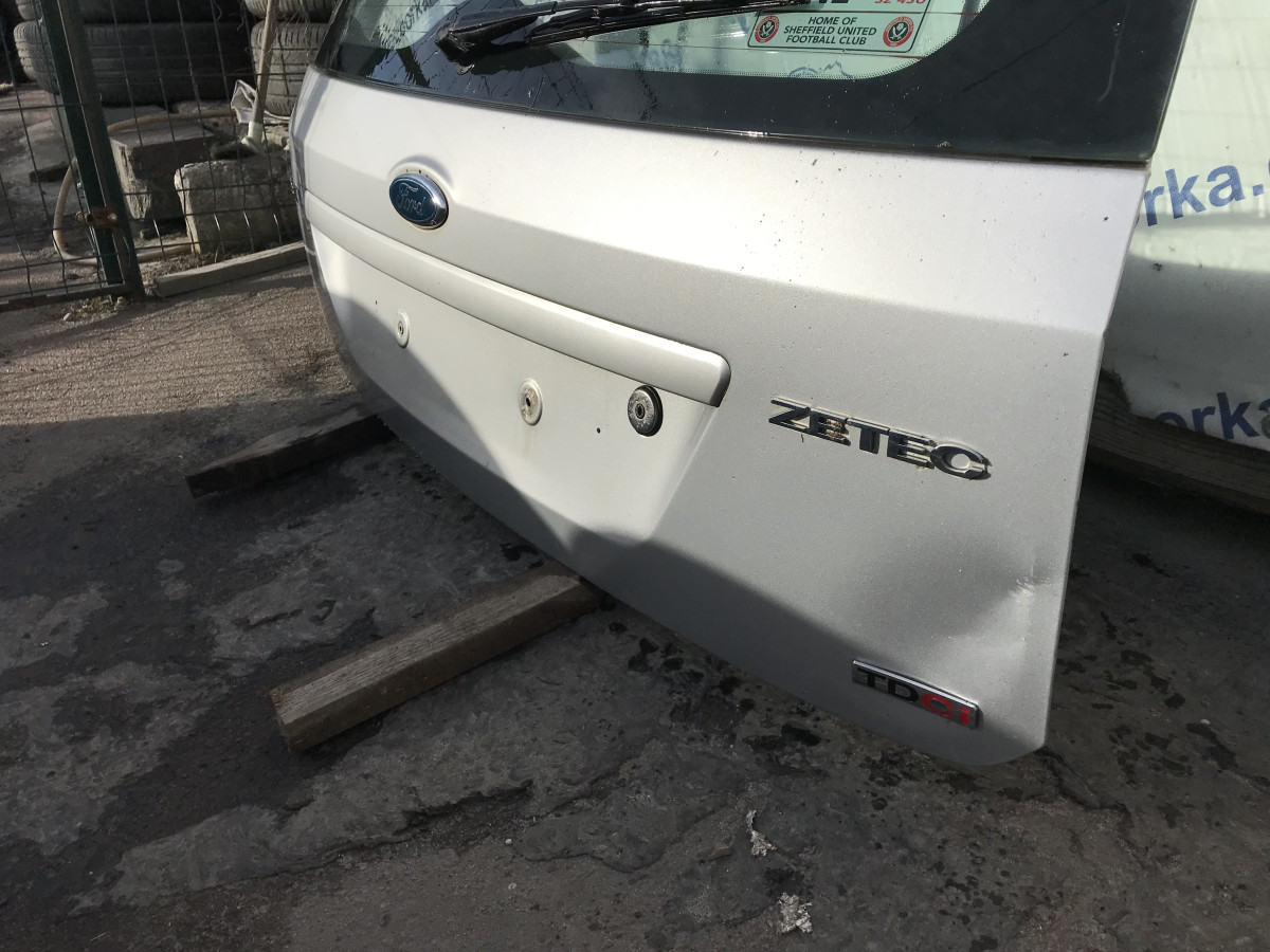 Кришка багажника(дефект) Ford Fiesta MK6 02-08 - Зображення 3