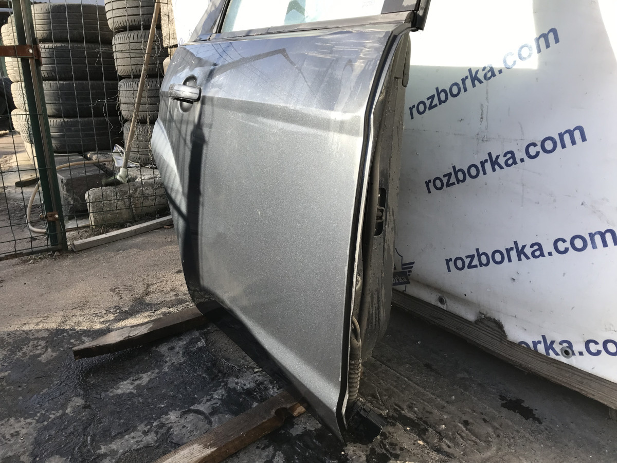 Двері задні праві(дефект) FORD Focus MK2 08-11 - Зображення 4