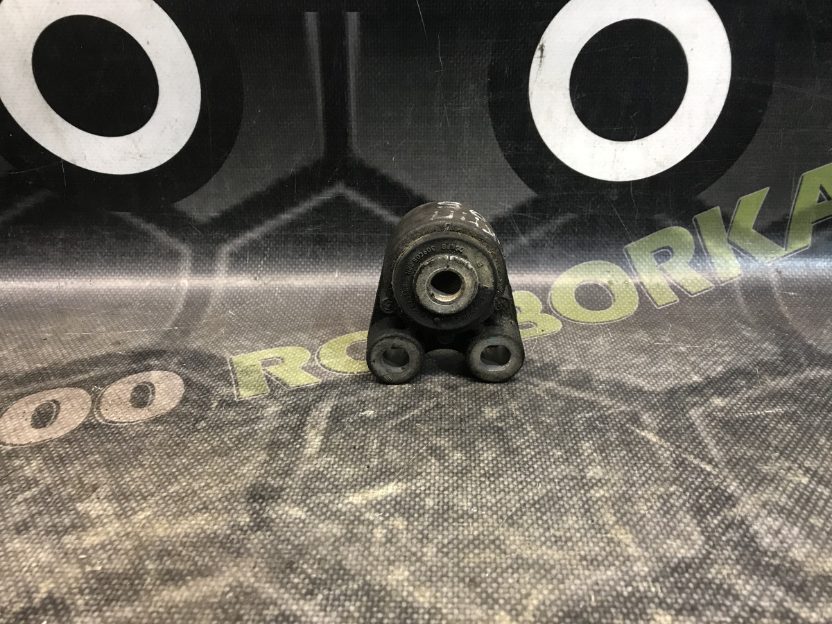 Подушка коробки передач АКПП 2.0 бензин FORD Focus MK2 08-11