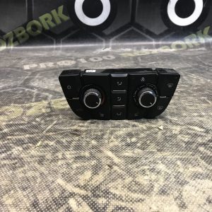 Панель управління кондиціонером Opel Astra J (09-15)