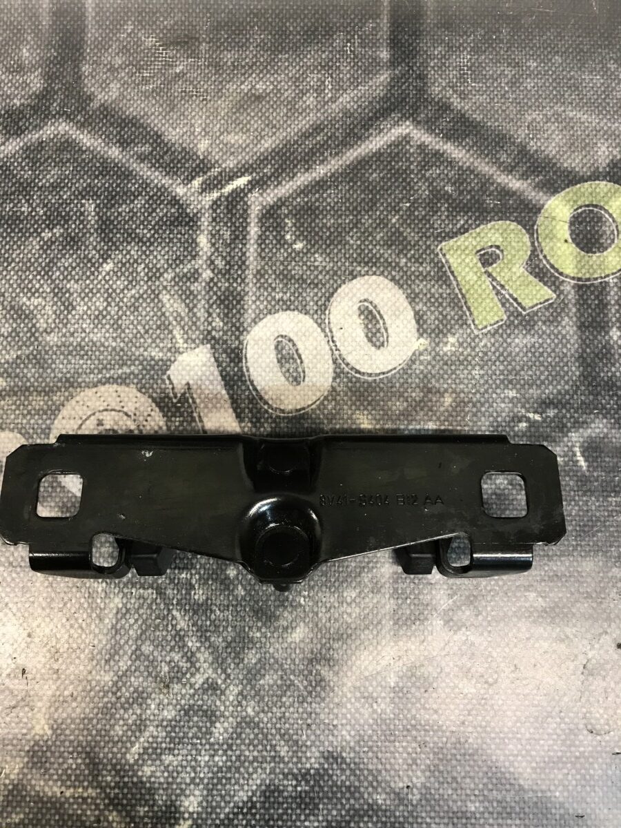 Скоба замка кришки багажника FORD KUGA MK1 08-12 - Зображення 3