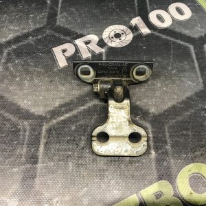 Петля дверей передніх правих нижня Land Rover Freelander 2 L359 06-14