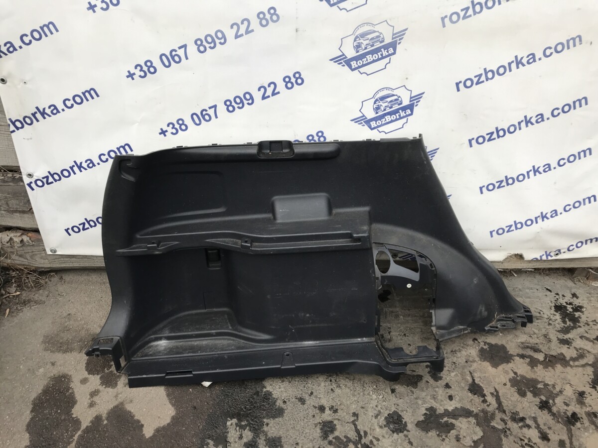Обшивка багажника ліва Honda CR-V (06-12)