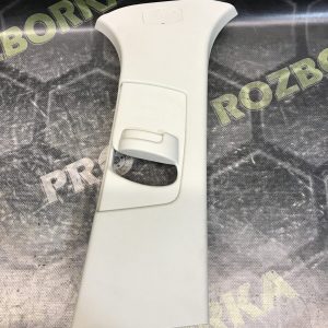 Накладка центральної стійки права Ford C-Max MK2 (10-15)