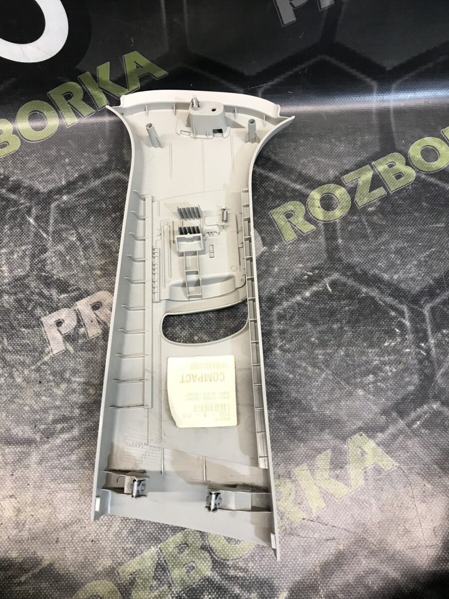 Накладка центральної стійки права Ford C-Max MK2 (10-15) - Зображення 2
