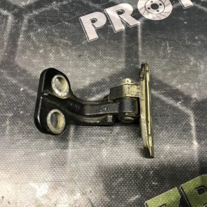 Петля дверей передніх ліва нижня Land Rover Freelander 2 L359 06-14