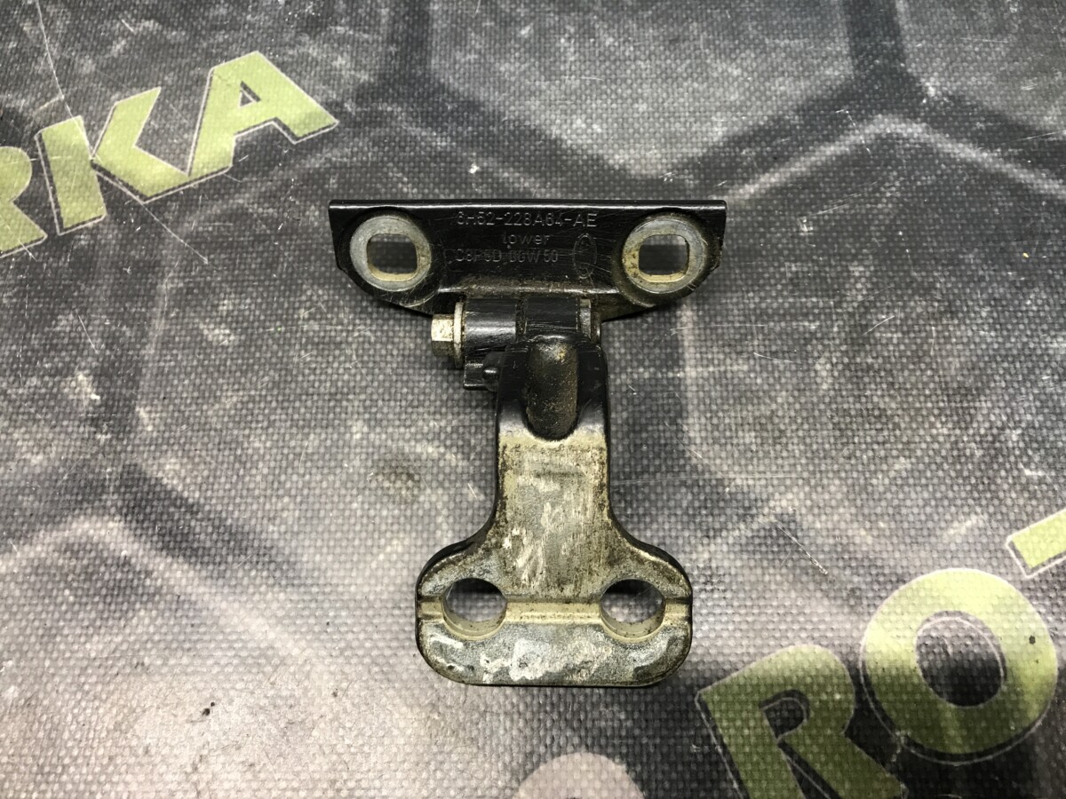Петля дверей задніх правих низ Land Rover Freelander 2 L359 06-14 - Зображення 3