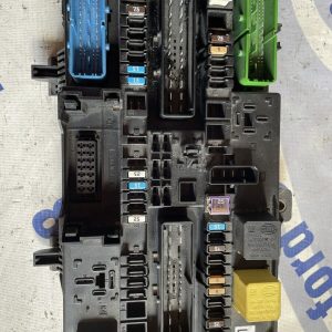 Блок запобіжників салон BSI Opel Zafira B 05-11