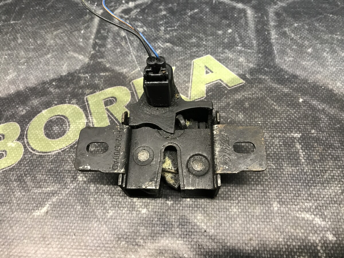 Замок капота Freelander з датчиком Land Rover Freelander 2 L359 06-14