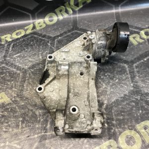 Кронштейн генератора 2.0 TDCI FORD Kuga MK1 08-10