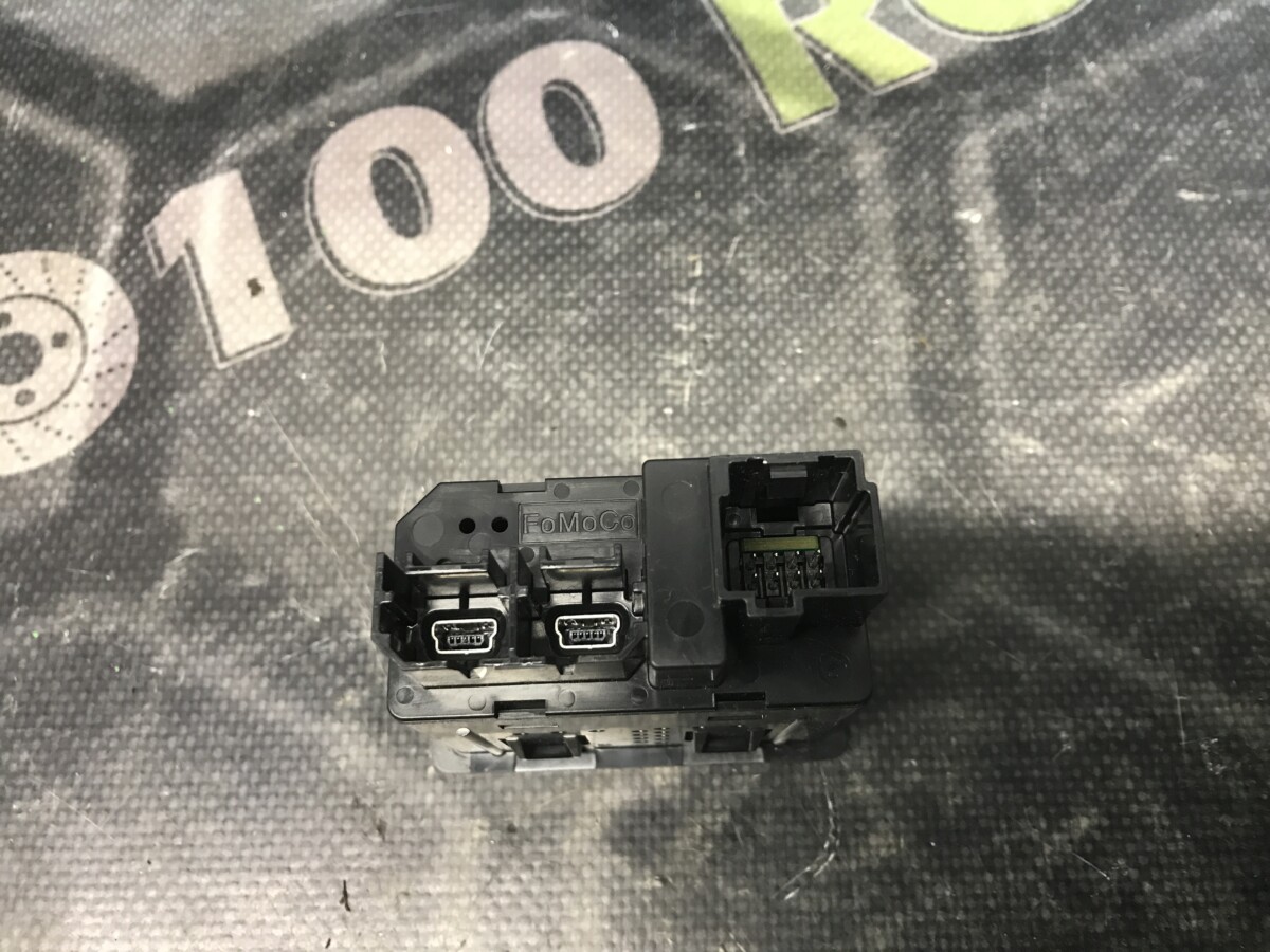 USB AUX модуль Ford Focus MK3 (14-18) - Зображення 3