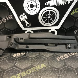 Обшивк багажника права Ford Focus MK3 універсал (11-18)