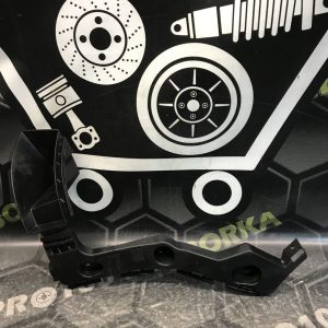 Кронштейн заднього бампера лівий Ford C-Max MK2 (10-15)