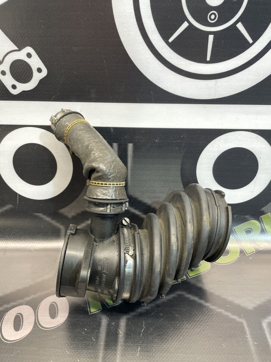 Патрубок турбіни 1.6D FORD Focus MK3 (11-14)