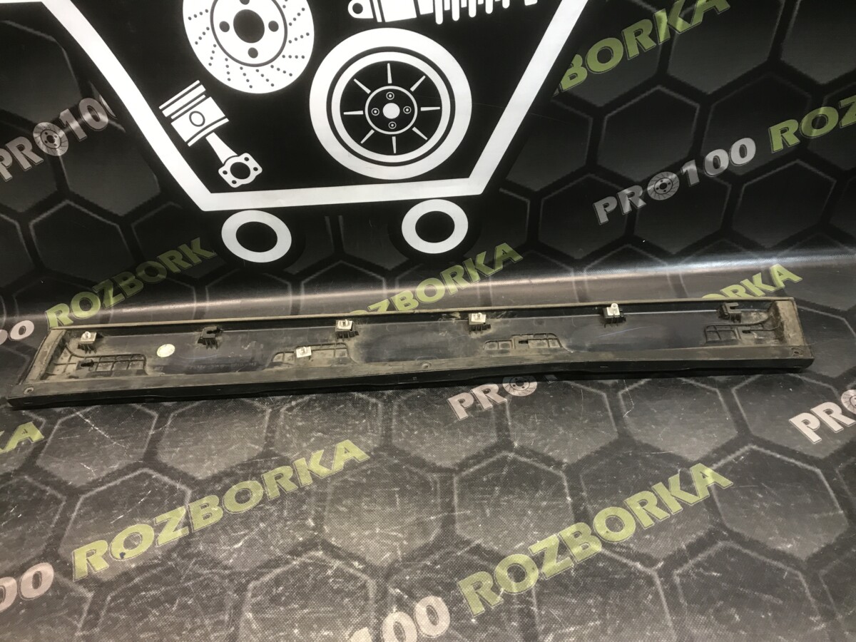 Накладка дверей передніх лівих Honda CR-V 3 (06-12) - Зображення 2