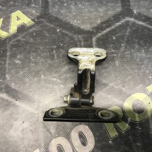 Петля дверей передні ліві нижня Land Rover Freelander 2 L359 06-14