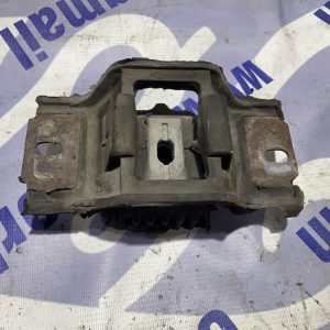 Подушка двигуна 1.4D Ford Fiesta MK6 02-08