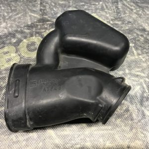 Впускний патрубок повітряного фільтра 2.2 Honda CR-V 3 (06-12)