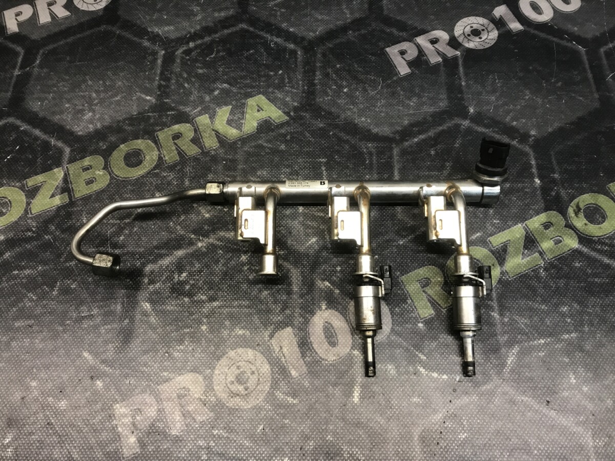 Паливна рейка 1.0 FORD Focus MK3 (11-18)
