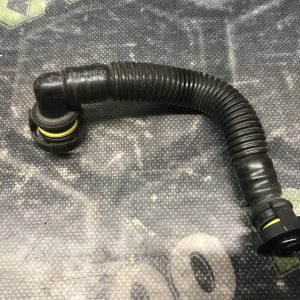 Трубка вентиляції картерних газів 1.0 ECOBOOST FORD Focus MK3 (11-14)
