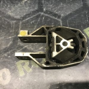 Подушка коробки передач нижня 1.0 ECOBOOST FORD Focus MK3 (11-14)