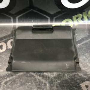 Кришка акумулятора FORD Focus MK3 (11-14)