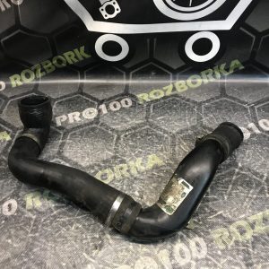 Патрубок інтеркулера правий 2.2D Land Rover Freelander 2 L359 06-14