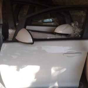 Двері передні ліві Opel Astra J б/у на Опель Astra J