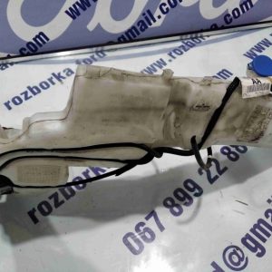 Бачок омивача FORD Focus MK2 08-11 4M5113K163AE