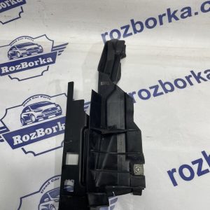 Накладка крила переднього лівого FORD Focus MK3 (11-14)