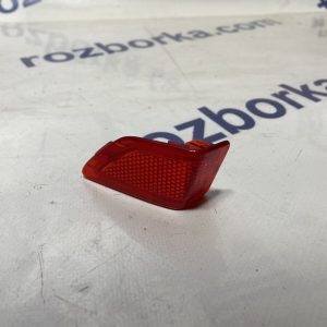 Світловідбивач передньої правої дверної карти Ford Focus MK3 (11-14)