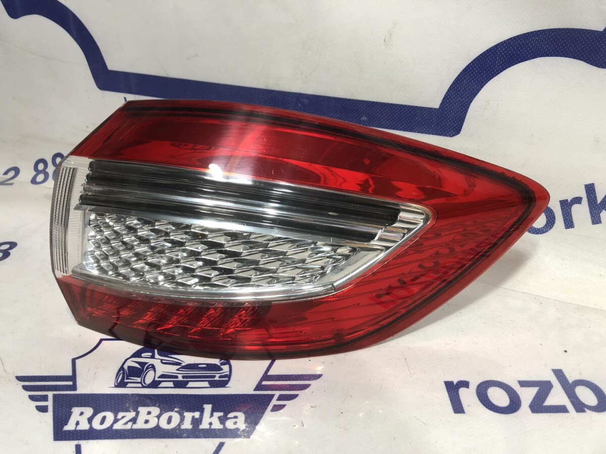 Ліхтар задній правий в крило універсал FORD Mondeo MK4 10-14