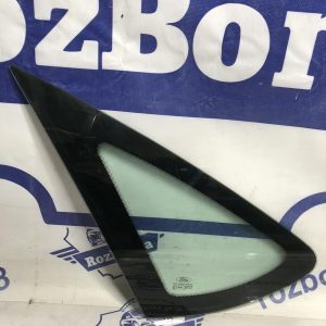 Скло в кузов хетчбек ліве FORD Focus MK2 08-11