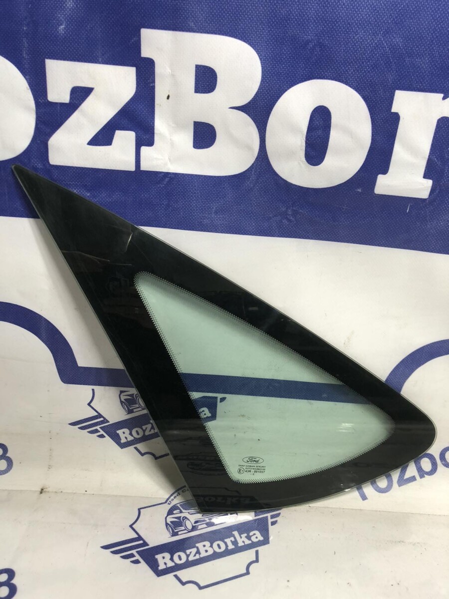 Скло в кузов хетчбек ліве FORD Focus MK2 08-11