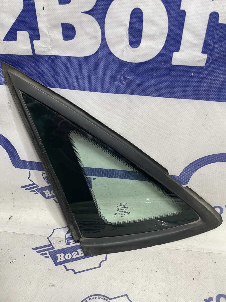 Скло заднє праве кузовне седан Ford Mondeo MK4 (07-14)