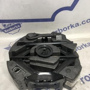 Набір інструментів гак домкрат ключ FORD Focus MK3 (11-14)