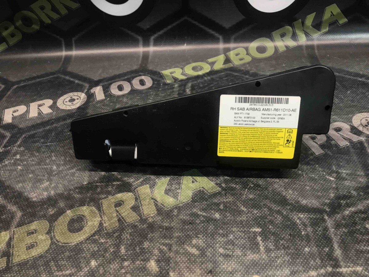 Подушка безпеки в сидіння праве FORD Focus MK3 (11-18)