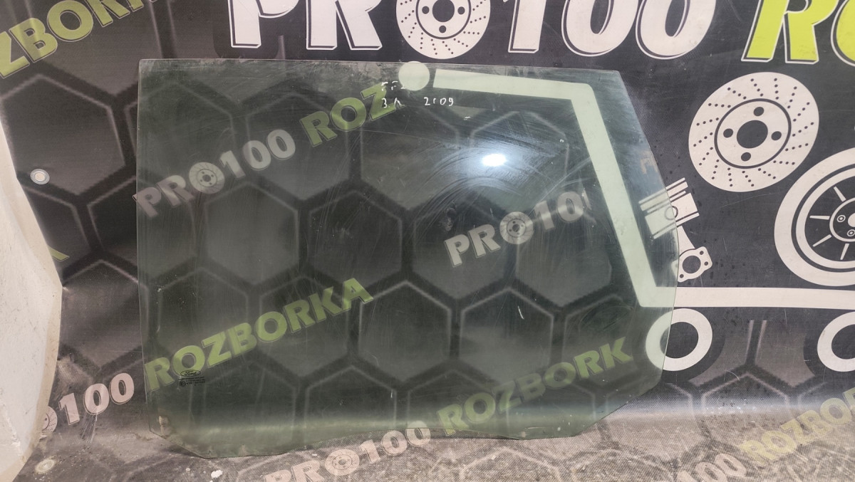 Скло дверей задньої лівої Універсал FORD Focus MK2 08-11 1493177