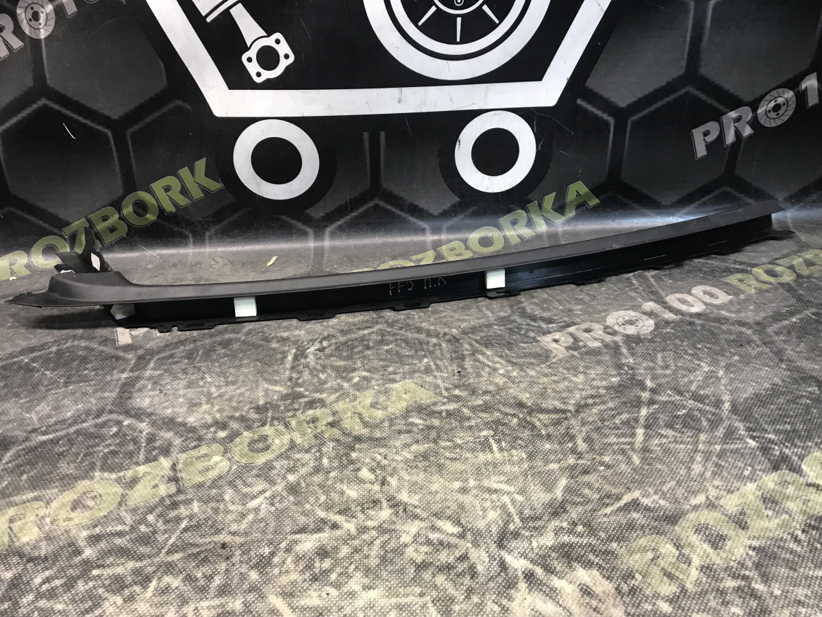 Накладка рамки дверей передньої лівої FORD Focus MK3 (11-14) - Зображення 3