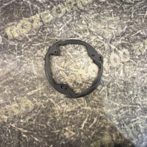 Кріплення динаміка передніх лівих дверей FORD Focus MK3 (11-14)